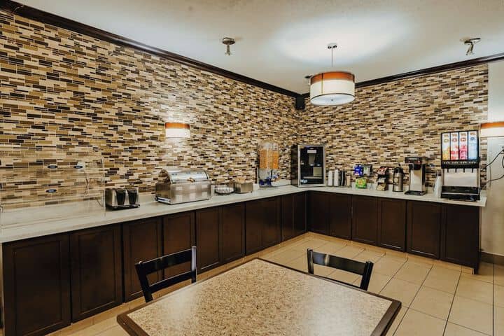 Breakfast area