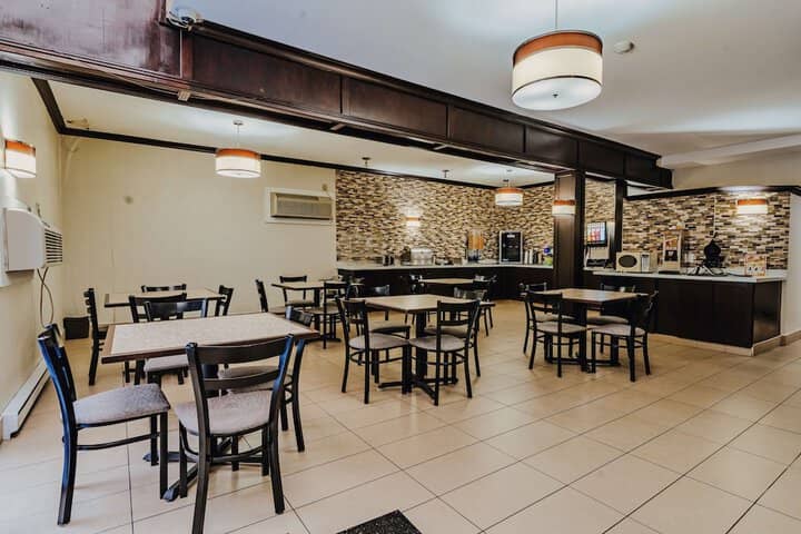 Breakfast area
